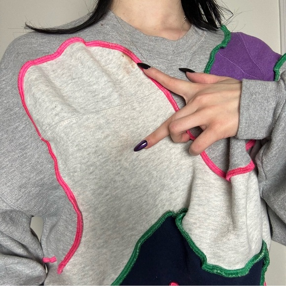 Rua Carlota Custom Stitched Crewneck Sweater Medium - Picture 3 of 6